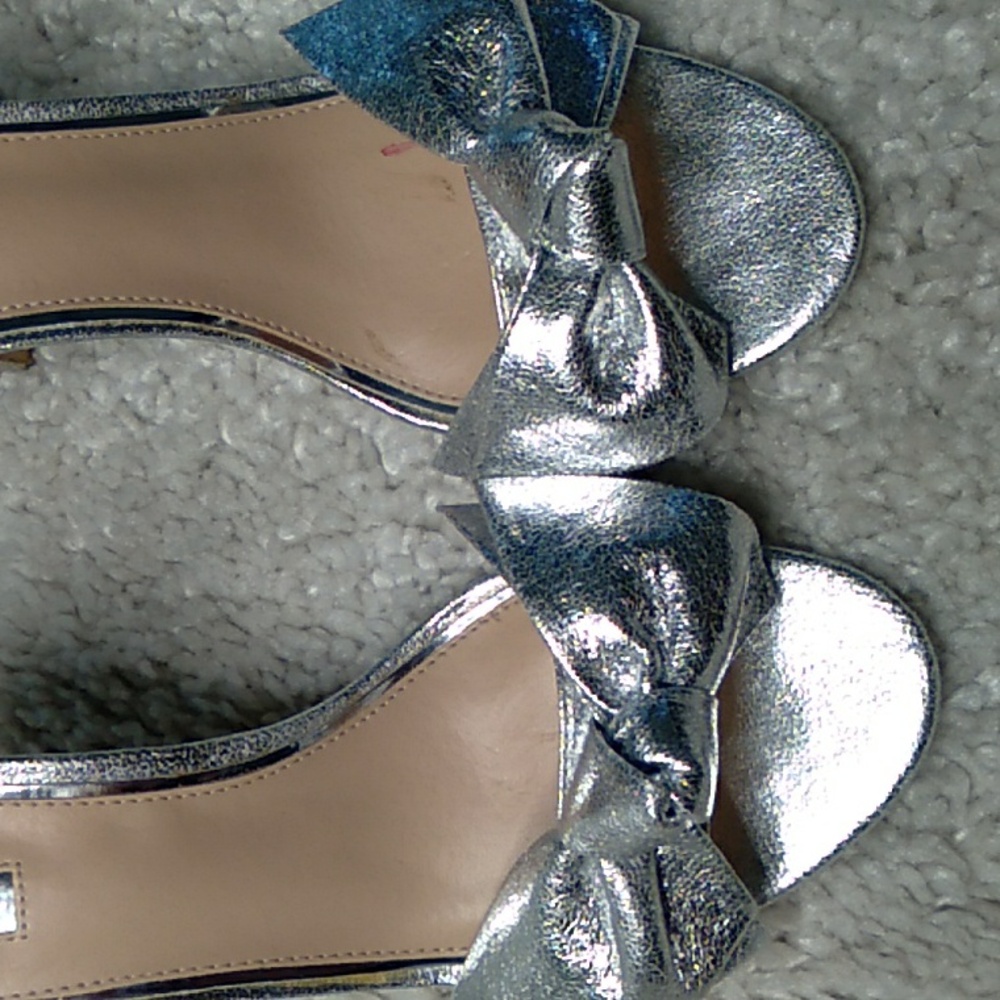 ASOS Mettalic/foil bow heels size 10.5 - Picture 4 of 16